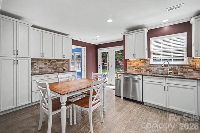 138 Nahcotta Drive, Mooresville, NC 28115