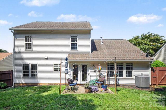 138 Nahcotta Drive, Mooresville, NC 28115
