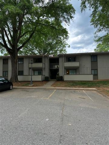 2240 Sunderland Road, Winston-salem, NC 27103