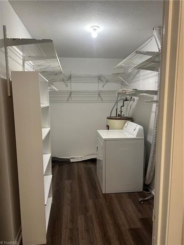 2240 Sunderland Road, Winston-salem, NC 27103