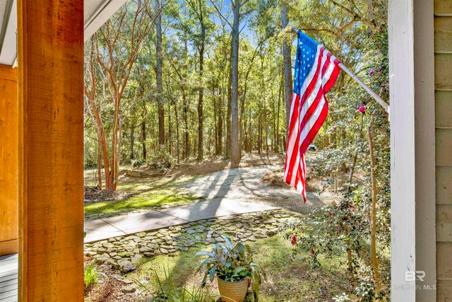 15 Woods Avenue, Fairhope, AL 36532