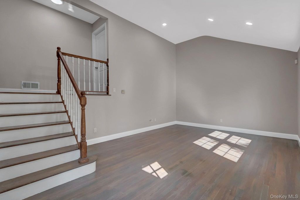128 W 17th Street, Deer Park, NY 11729 — photo 4