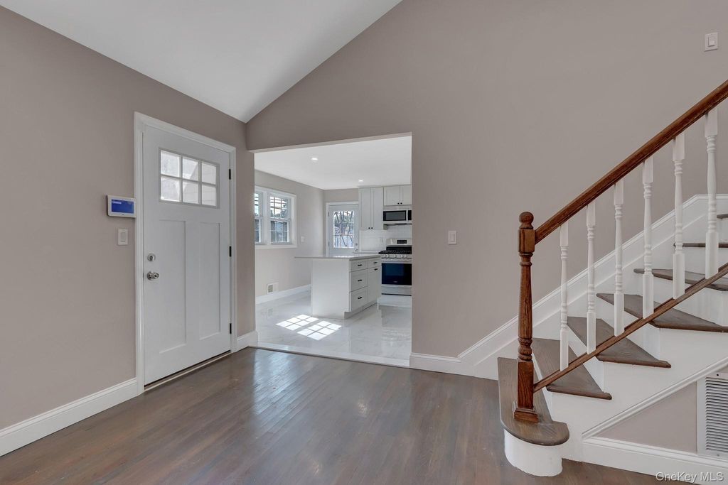 128 W 17th Street, Deer Park, NY 11729 — photo 5