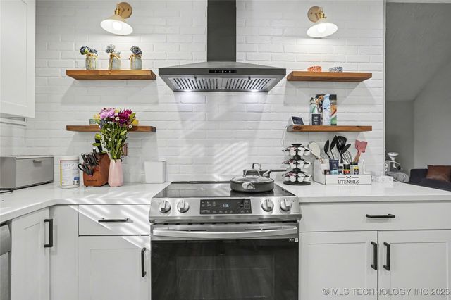 9330 S Oxford Avenue, Tulsa, OK 74137