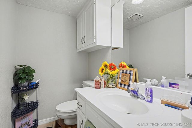 9330 S Oxford Avenue, Tulsa, OK 74137