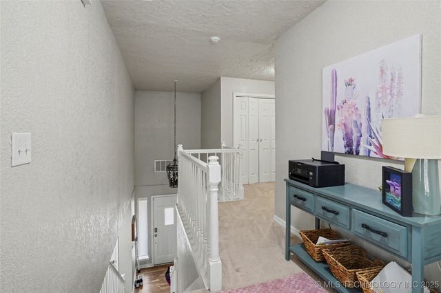 9330 S Oxford Avenue, Tulsa, OK 74137