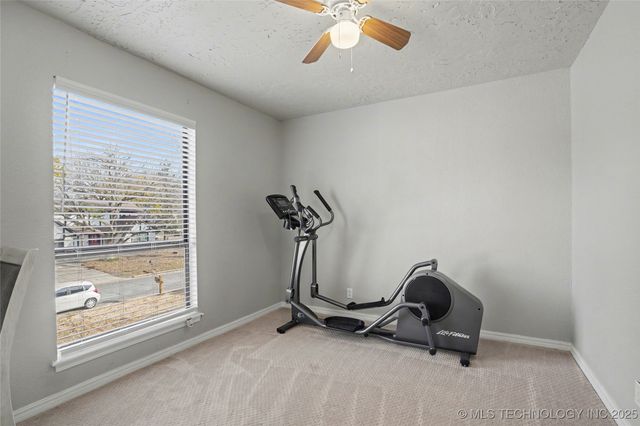 9330 S Oxford Avenue, Tulsa, OK 74137