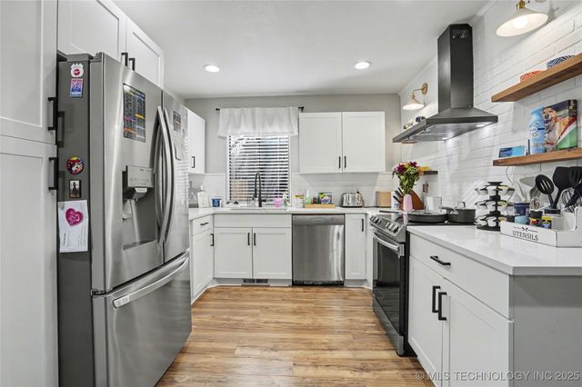 9330 S Oxford Avenue, Tulsa, OK 74137