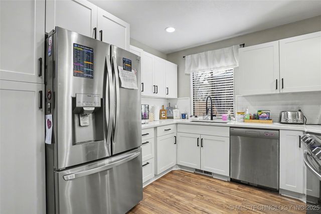 9330 S Oxford Avenue, Tulsa, OK 74137