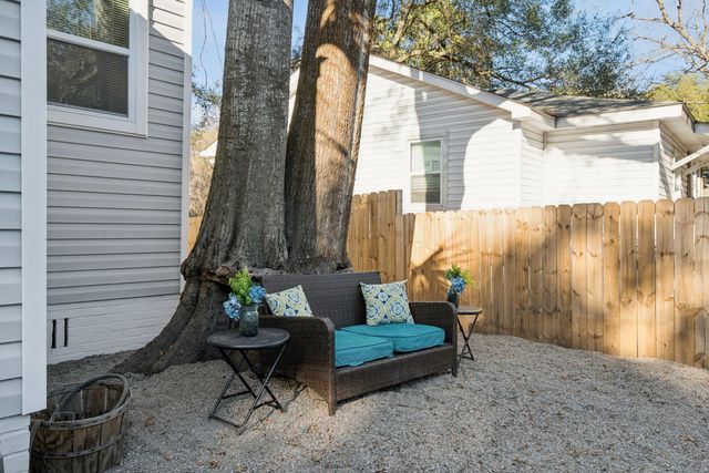 2384 Cambridge Avenue, North Charleston, SC 29405