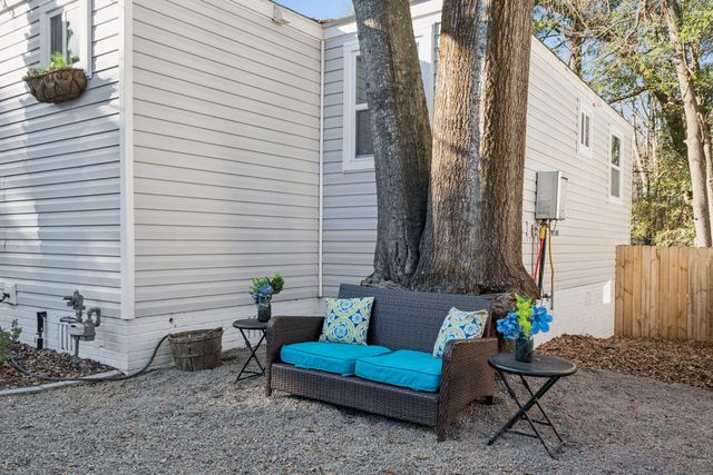 2384 Cambridge Avenue, North Charleston, SC 29405
