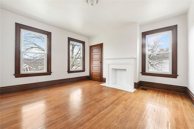 1234 Ridge Ave, Coraopolis, PA 15108