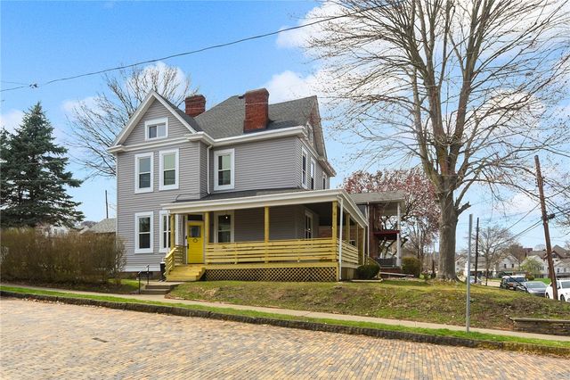 1234 Ridge Ave, Coraopolis, PA 15108