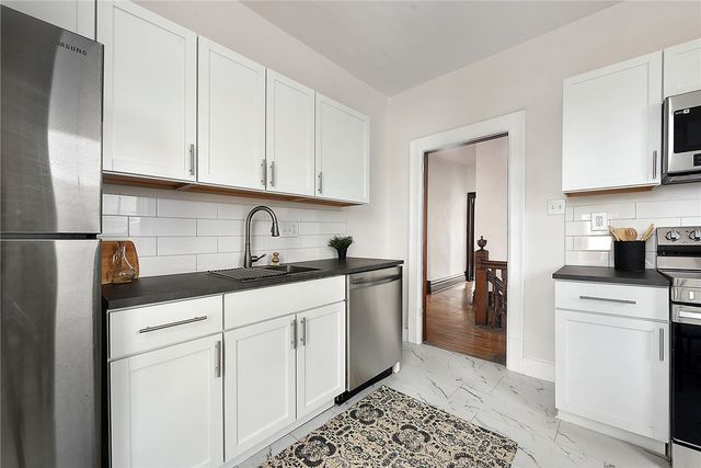 1234 Ridge Ave, Coraopolis, PA 15108