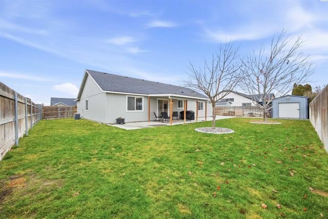 6302 Westport Lane, Pasco, WA 99301