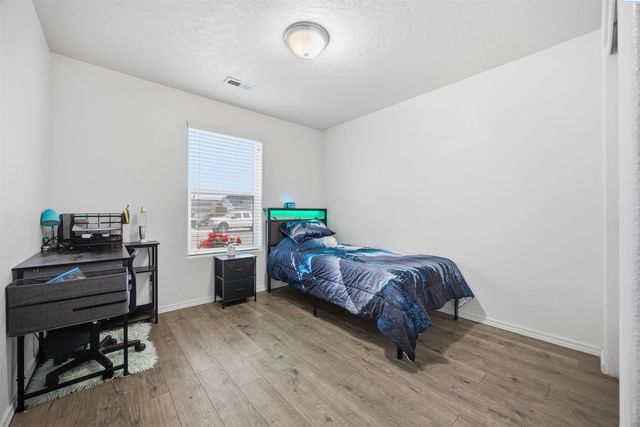 6302 Westport Lane, Pasco, WA 99301