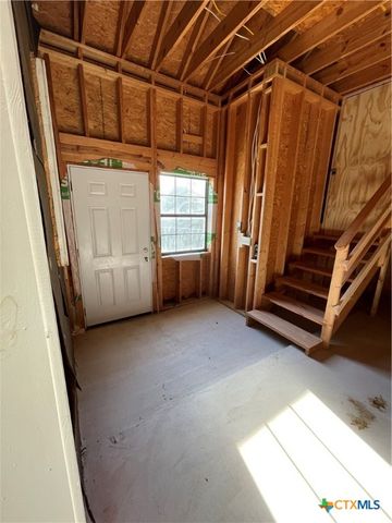 1375 Canyon Trace B, Canyon Lake, TX 78133