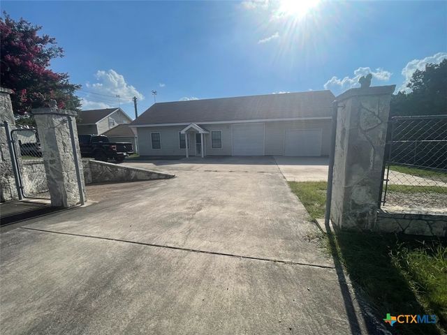 1375 Canyon Trace B, Canyon Lake, TX 78133