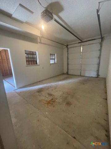1375 Canyon Trace B, Canyon Lake, TX 78133