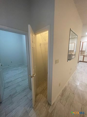 1375 Canyon Trace B, Canyon Lake, TX 78133