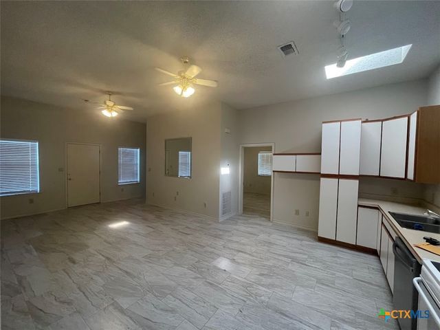 1375 Canyon Trace B, Canyon Lake, TX 78133