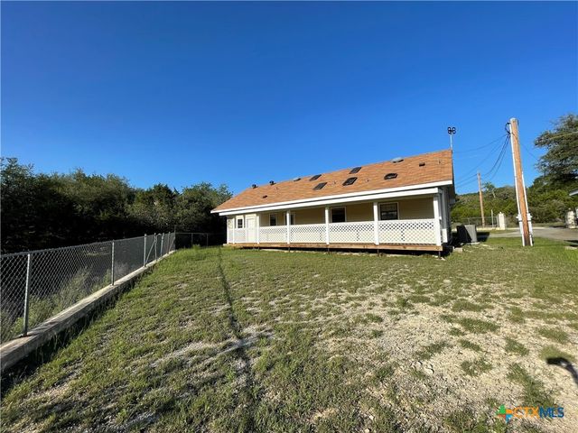 1375 Canyon Trace B, Canyon Lake, TX 78133