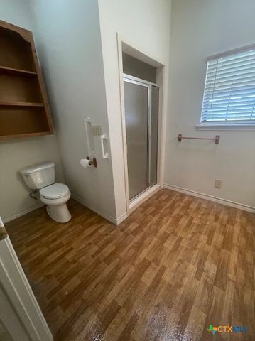 1375 Canyon Trace B, Canyon Lake, TX 78133