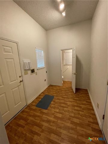 1375 Canyon Trace B, Canyon Lake, TX 78133