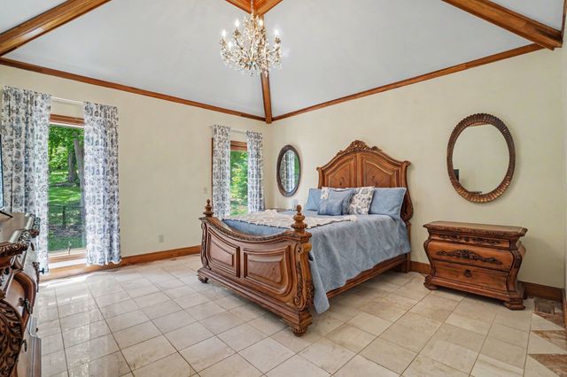 320 Shutes Cv, Old Hickory, TN 37138