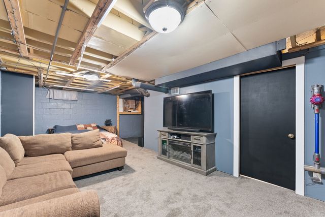 3128 McKinley Avenue, Davenport, IA 52802