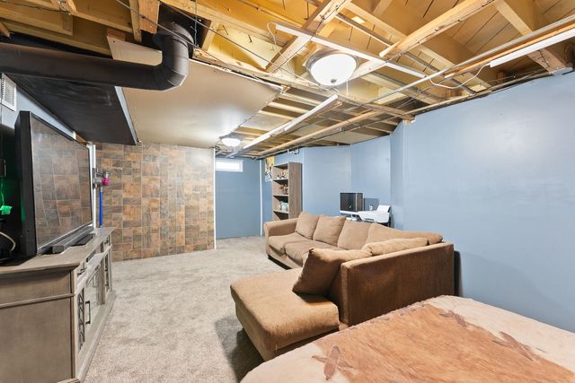 3128 McKinley Avenue, Davenport, IA 52802