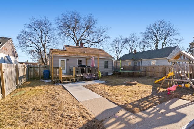 3128 McKinley Avenue, Davenport, IA 52802