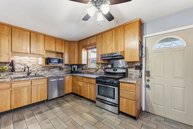 3128 McKinley Avenue, Davenport, IA 52802