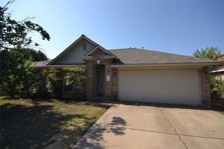718 Meadow View DR, Leander, TX 78641