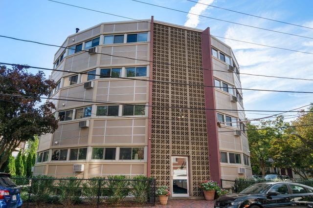 348 Franklin St D, Cambridge, MA 02139