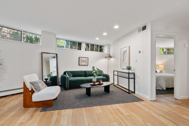 348 Franklin St D, Cambridge, MA 02139