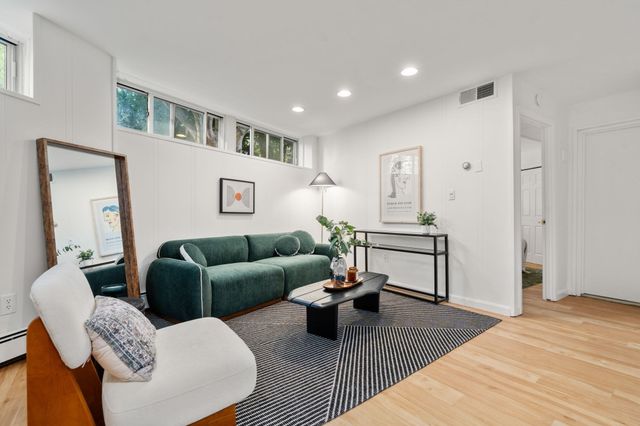 348 Franklin St D, Cambridge, MA 02139