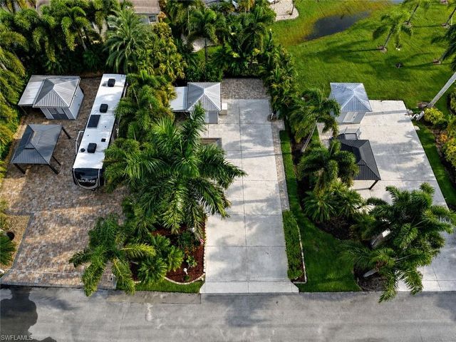 10080 Stonewood DR, Fort Myers, FL 33905