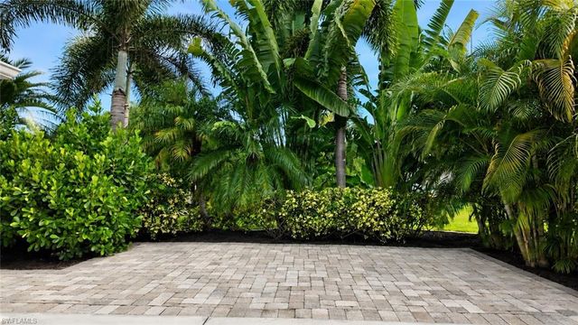 10080 Stonewood DR, Fort Myers, FL 33905