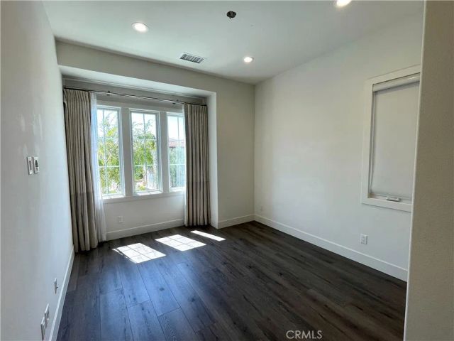57 Pulsa, Irvine, CA 92618
