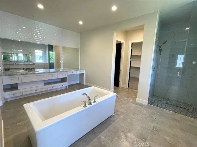57 Pulsa, Irvine, CA 92618