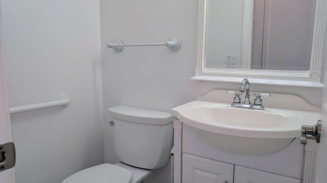 2929 SE Ocean Boulevard 111-2, Stuart, FL 34996