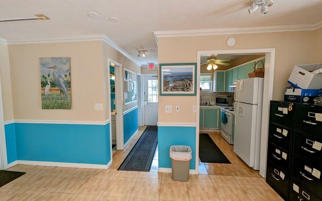 2929 SE Ocean Boulevard 111-2, Stuart, FL 34996