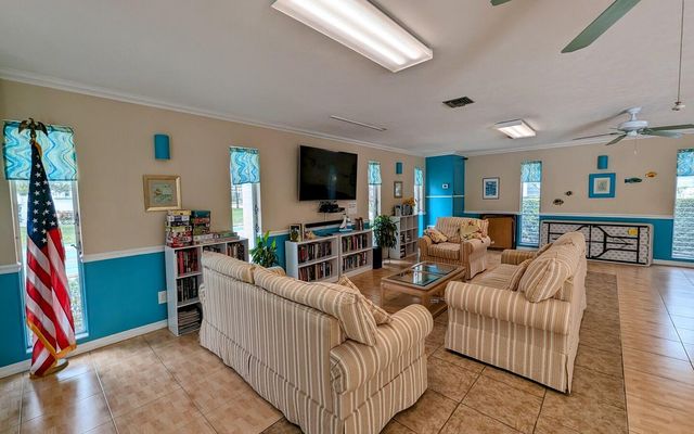 2929 SE Ocean Boulevard 111-2, Stuart, FL 34996