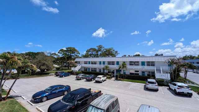 2929 SE Ocean Boulevard 111-2, Stuart, FL 34996