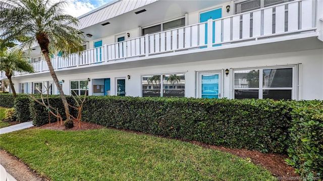 2929 SE Ocean Boulevard 111-2, Stuart, FL 34996