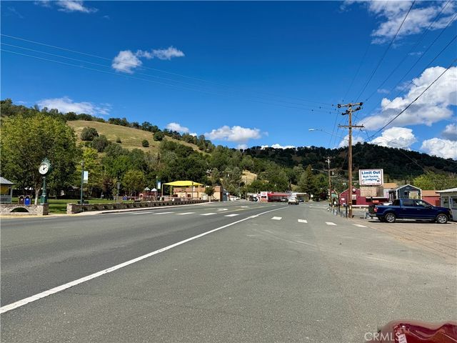 10523 E Highway 20, Clearlake Oaks, CA 95423