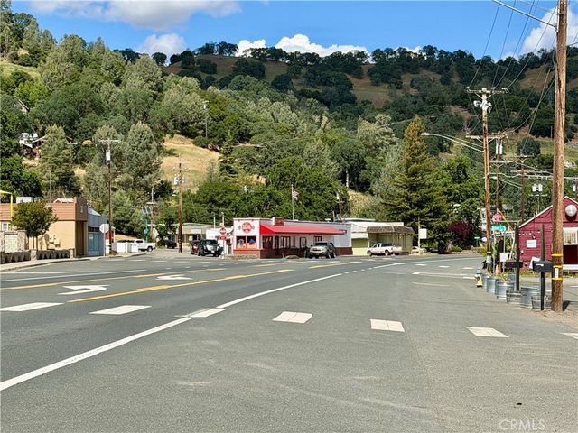 10523 E Highway 20, Clearlake Oaks, CA 95423