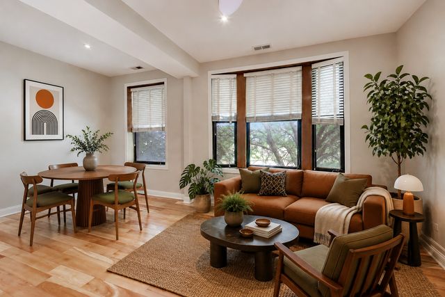 1532 N Greenview Avenue 2F, Chicago, IL 60642