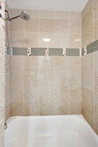 1532 N Greenview Avenue 2F, Chicago, IL 60642